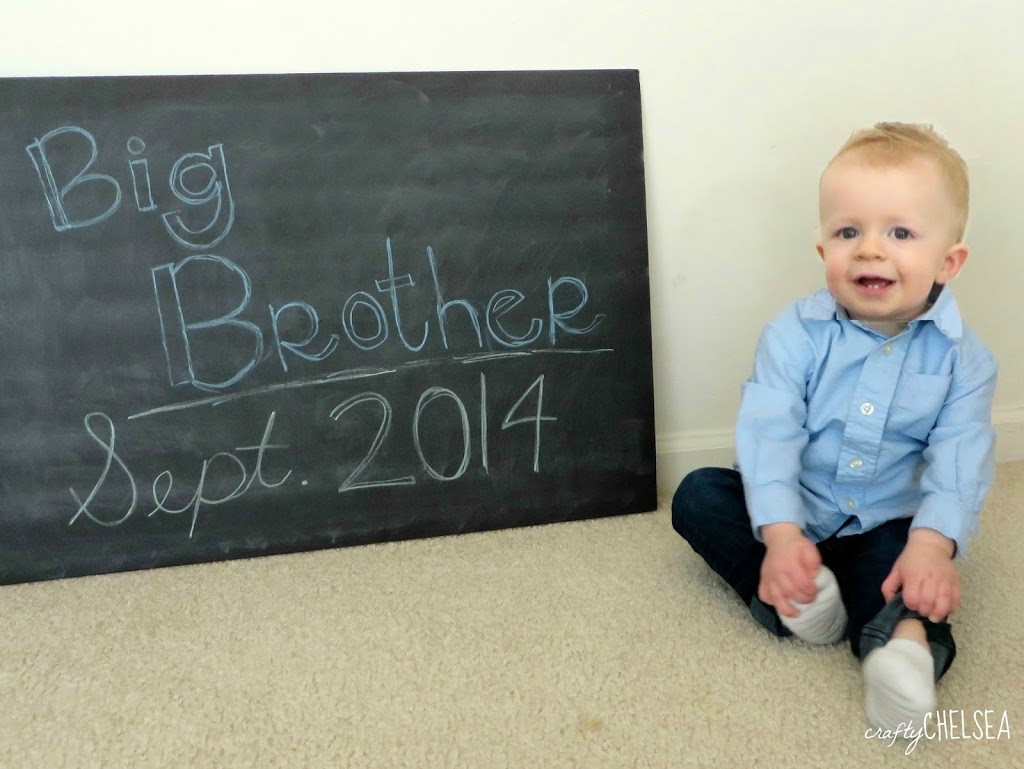Cute and Easy Ways to Announce a Pregnancy: Some quick, simple picture ideas for pregnancy announcements that anyone can do! Cute and Easy Ways to Announce a Pregnancy: Some quick, simple picture ideas for pregnancy announcements that anyone can do!