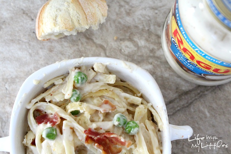 Fired-Up Fettuccine Carbonara Bake: With bacon, pepper-jack cheese, and peas, it's one of those easy pasta recipes you can't help but make over and over! 