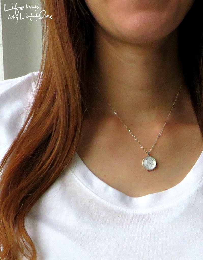 DIY Wedding Dress Necklace Tutorial: Use a tiny piece of your wedding dress to make this quick and easy pendant. Looks gorgeous and a great thing to do with your dress after the wedding! DIY wedding dress necklace tutorial that shows you how to use a tiny piece of your wedding dress to make a quick and easy pendant. Looks gorgeous and a great thing to do with your dress after the wedding!