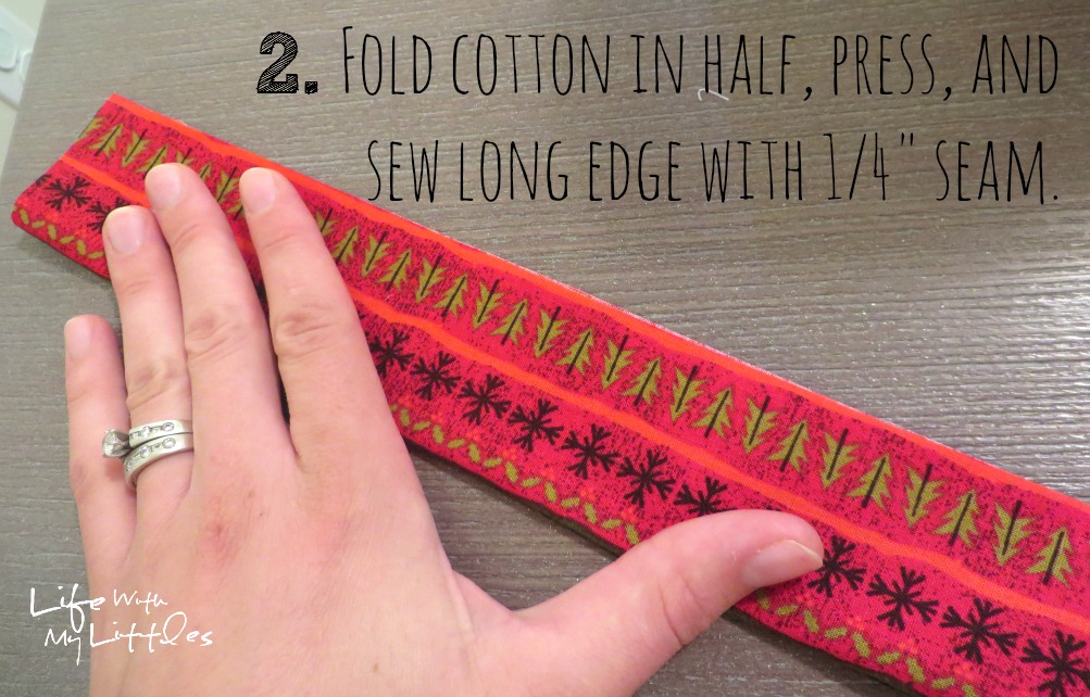 DIY Advent Calendar Garland: Simple fabric pockets make up this cute and easy Christmas advent calendar! DIY Advent Calendar Garland: Simple fabric pockets make up this cute and easy Christmas advent calendar!