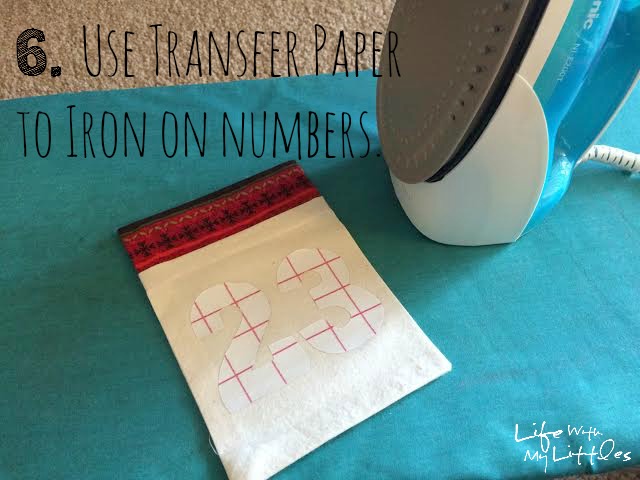 DIY Advent Calendar Garland: Simple fabric pockets make up this cute and easy Christmas advent calendar! DIY Advent Calendar Garland: Simple fabric pockets make up this cute and easy Christmas advent calendar!