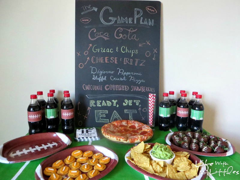Dress up your Coca-Cola bottles with these free football bottle sleeve printables! Plus some great ideas for your game day food table! Dress up your Coca-Cola bottles with these free football bottle sleeve printables! Plus some great ideas for your game day food table!