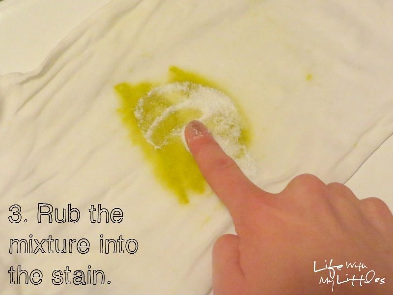 How to easily remove poopout stains: the secret to getting out new or set-in stains caused by baby poop blowouts! Works every time! How to easily remove poopout stains: the secret to getting out new or set-in stains caused by baby poop blowouts! Works every time!