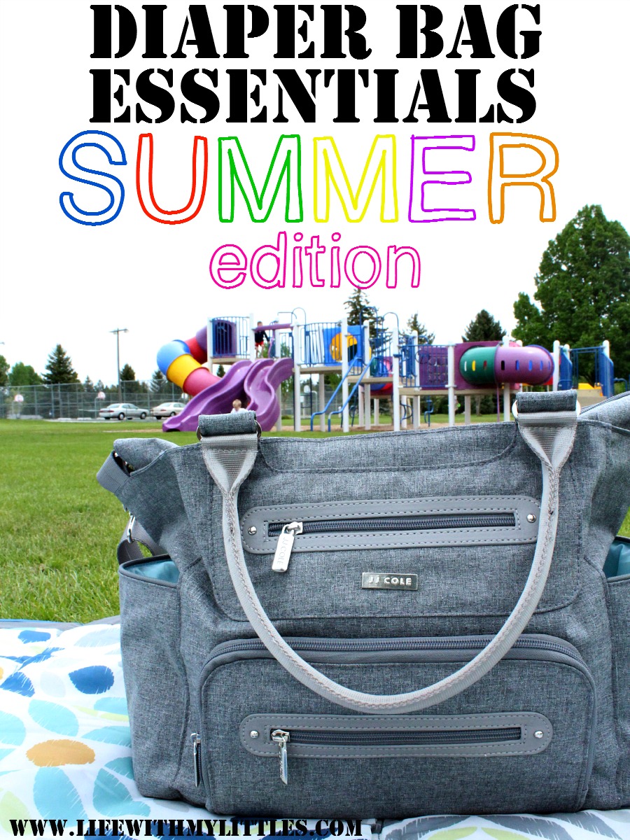 What to keep in your diaper bag during the summer: smart essentials to pack in your diaper bag when you will be outside a lot!