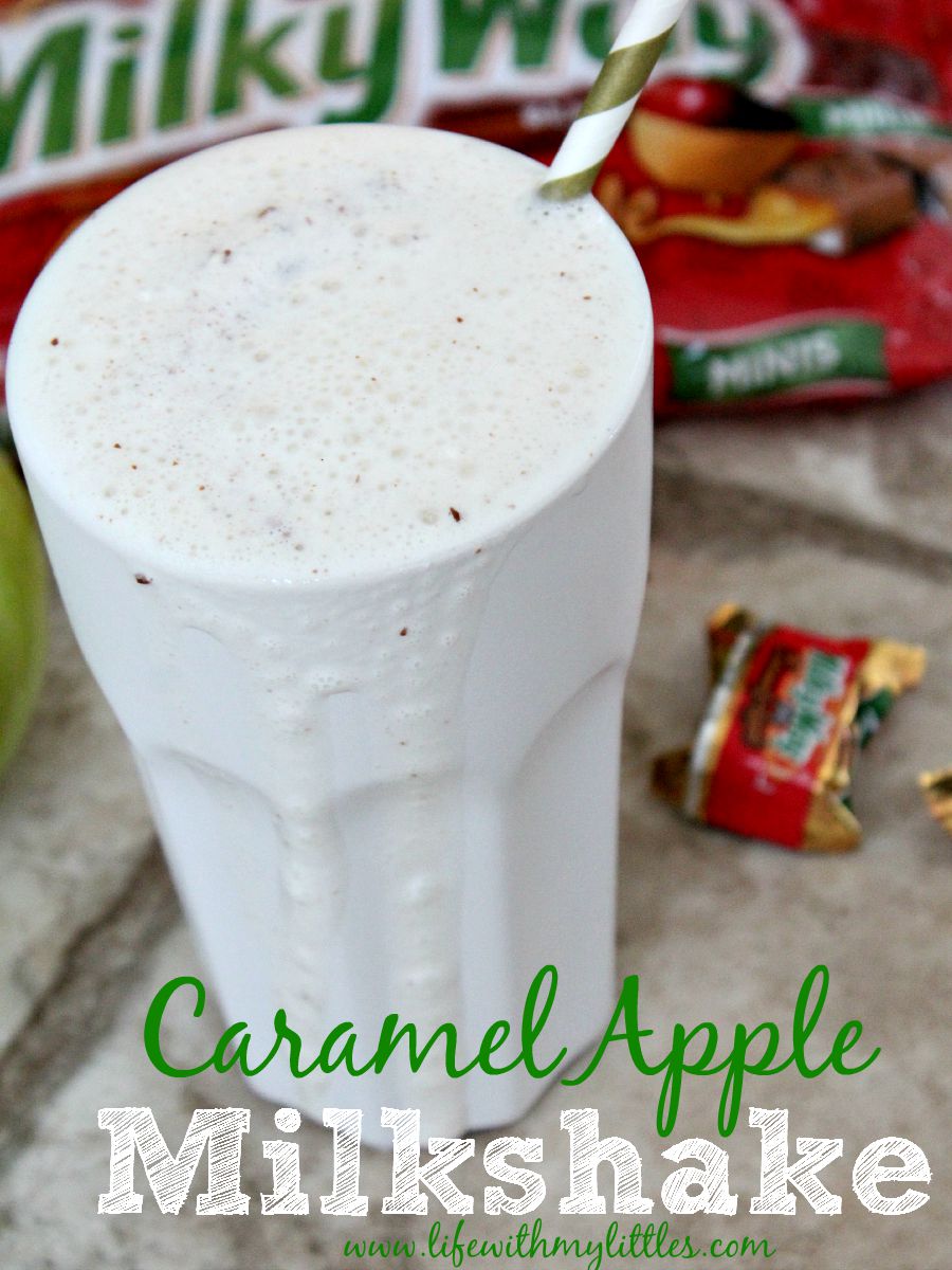 Caramel apple milkshakes are the perfect dessert to welcome fall! Hello sweater weather!