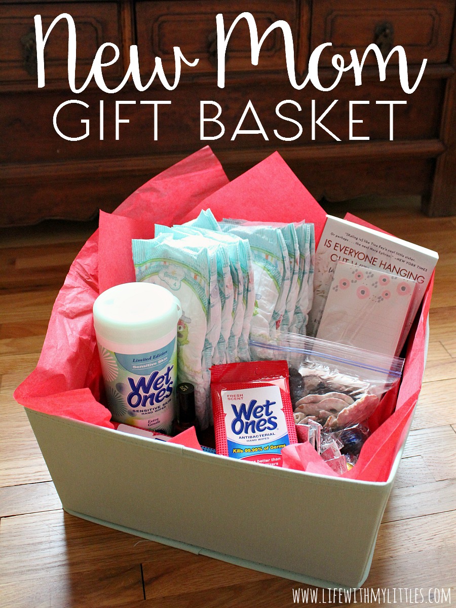 This new mom gift basket is the perfect gift for a new mom! So many great ideas in here, and it will definitely help make life with a newborn easier!