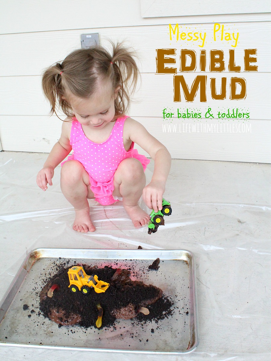 Let your kids have fun with this messy play activity! Edible mud for babies and toddlers. Super easy to make, and I love the construction theme!