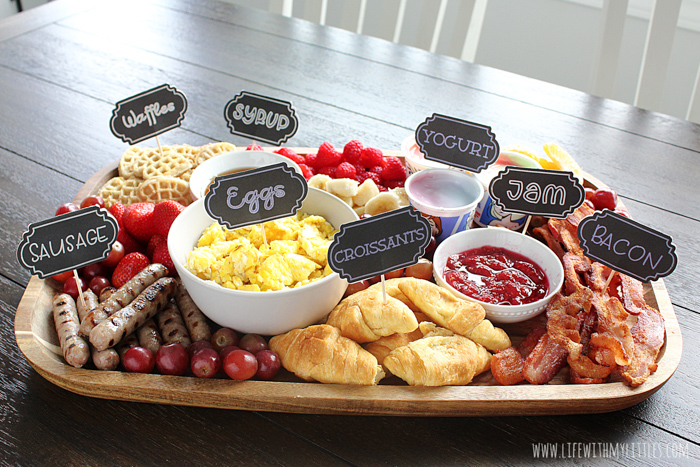 Serving a breakfast charcuterie board is such a fun way to celebrate your child's first day of school! And with these cute school-themed DIY labels that you can make in a few minutes with a Cricut machine, the first day of school will get off to a great start! 