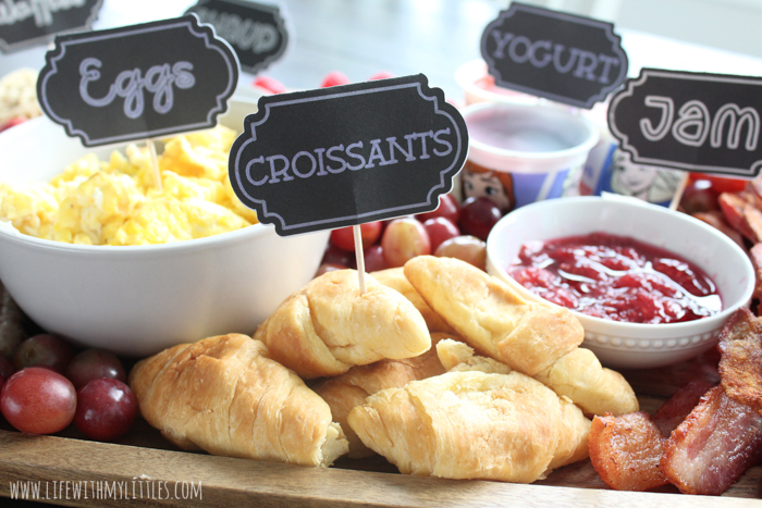 Serving a breakfast charcuterie board is such a fun way to celebrate your child's first day of school! And with these cute school-themed DIY labels that you can make in a few minutes with a Cricut machine, the first day of school will get off to a great start! 