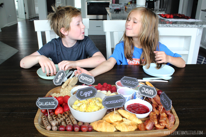 Serving a breakfast charcuterie board is such a fun way to celebrate your child's first day of school! And with these cute school-themed DIY labels that you can make in a few minutes with a Cricut machine, the first day of school will get off to a great start! 